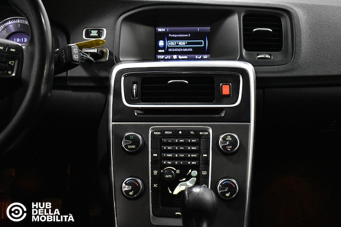 VOLVO V60 DRIVe Momentum